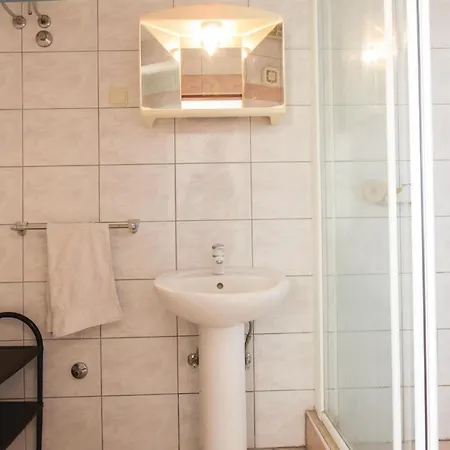 2 Bedroom In *