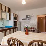 2 Bedroom In Διαμέρισμα Πούλα