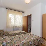 2 Bedroom In Πούλα